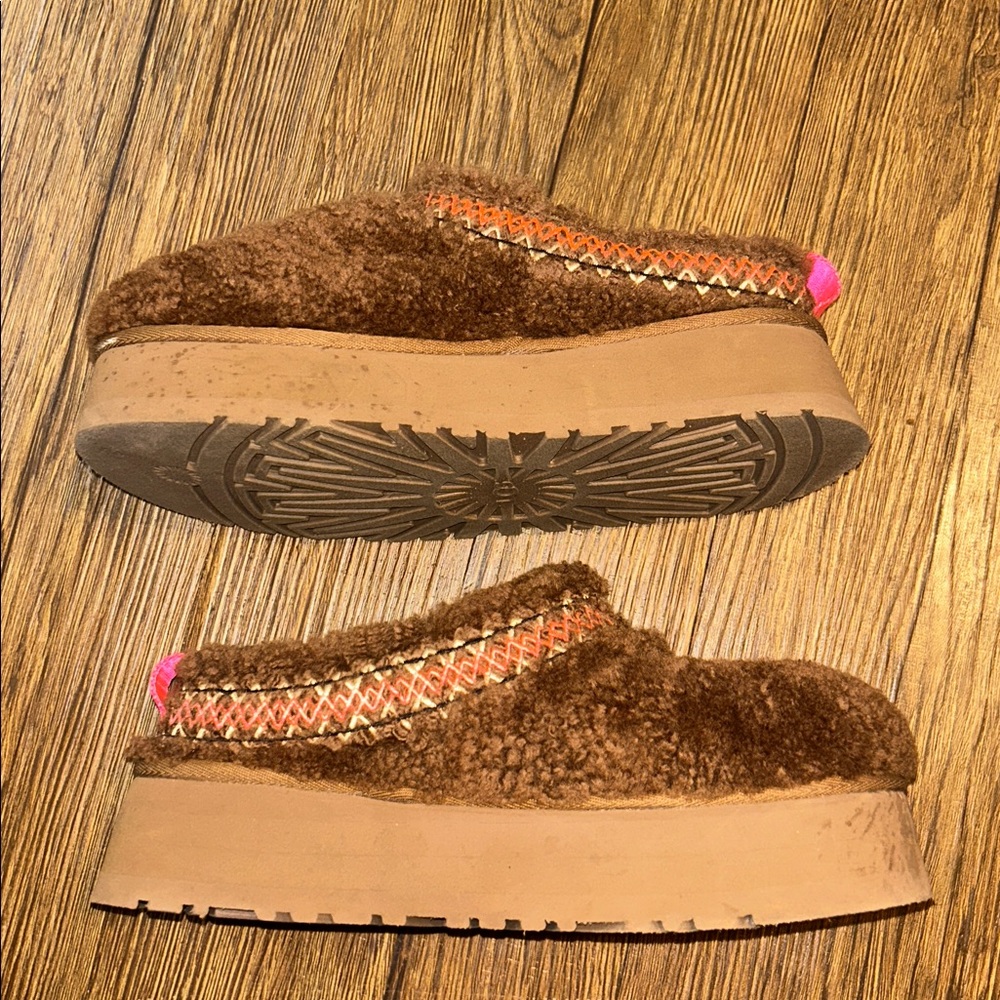 UGG Chocolate Fuzzy Slippers with Orange Detail - Picture 3 of 5